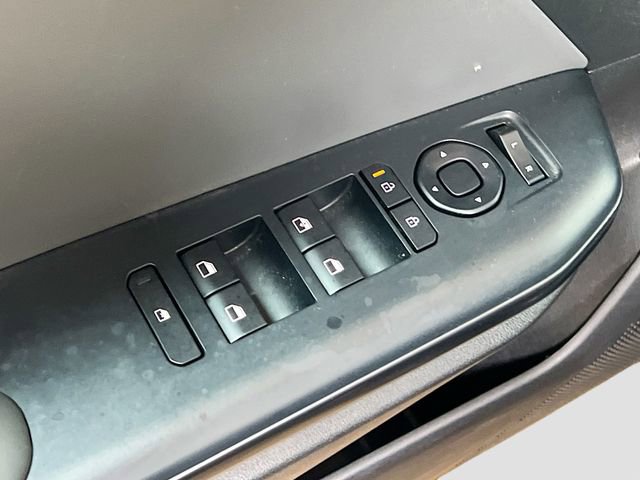 Certified 2025 Kia K4 LX image 17