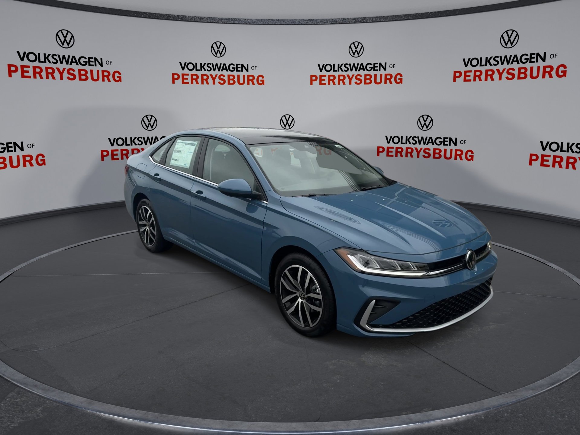 New 2026 Volkswagen Jetta SE image 2
