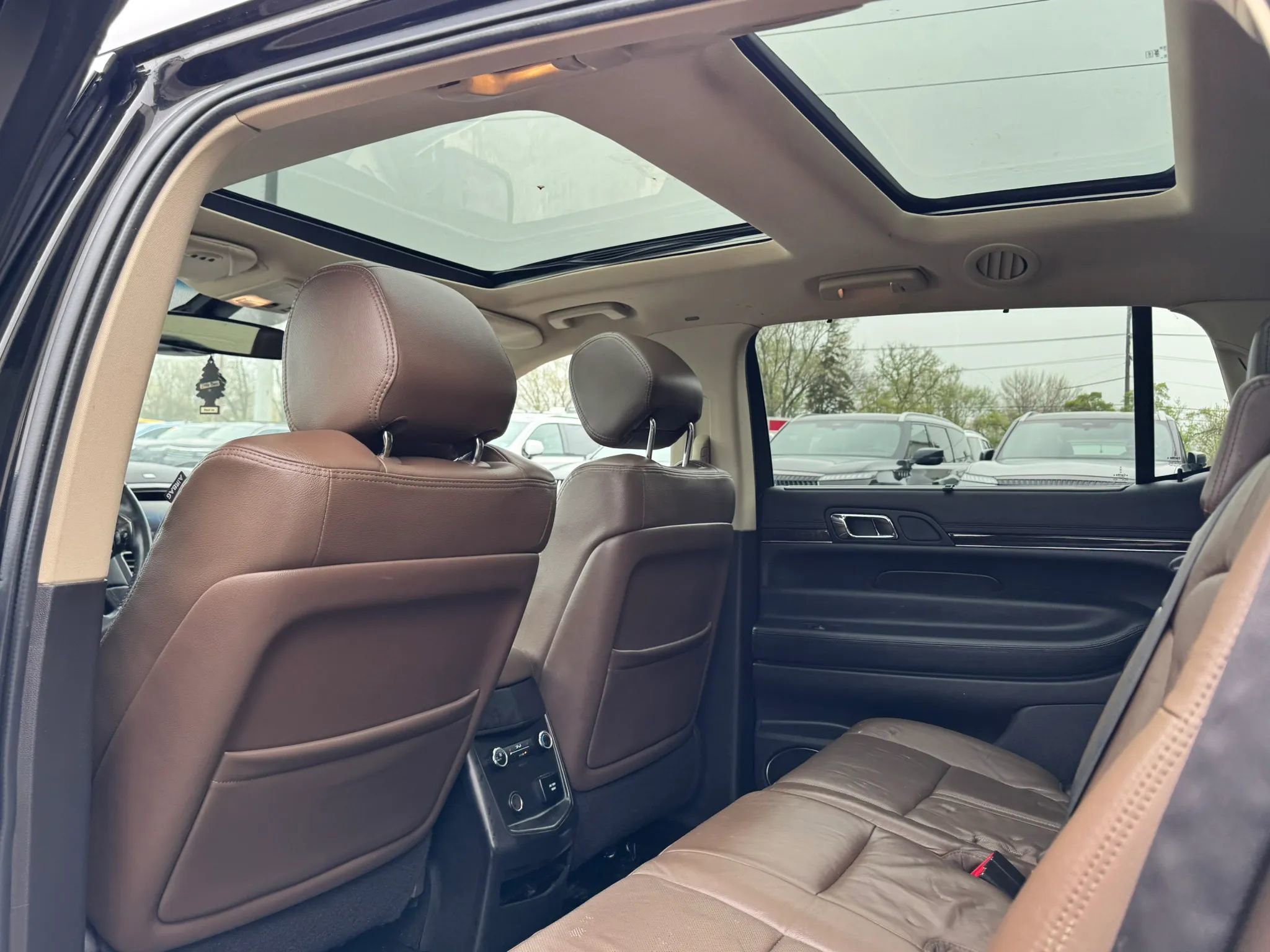 Used 2015 Lincoln MKT AWD w/ Equipment Group 201A image 18