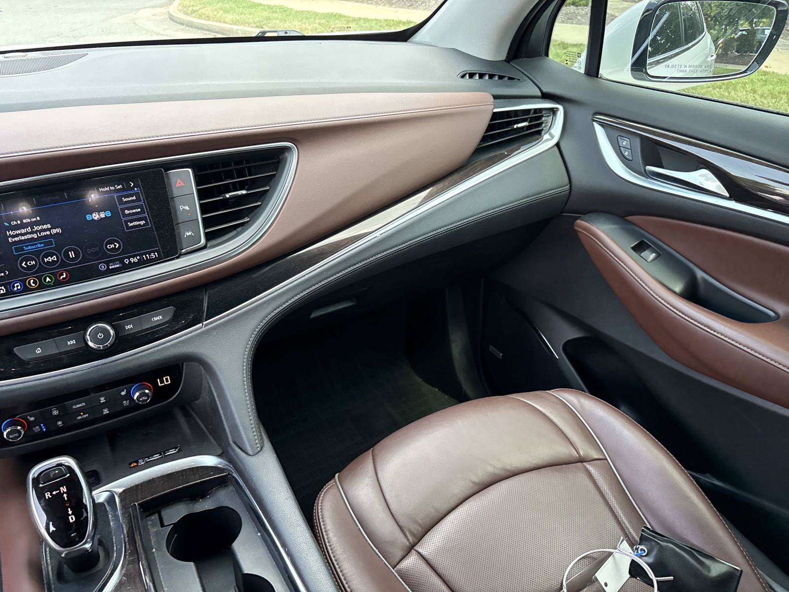 Used 2021 Buick Enclave Avenir w/ Avenir Technology Package AWD/4WD image 31