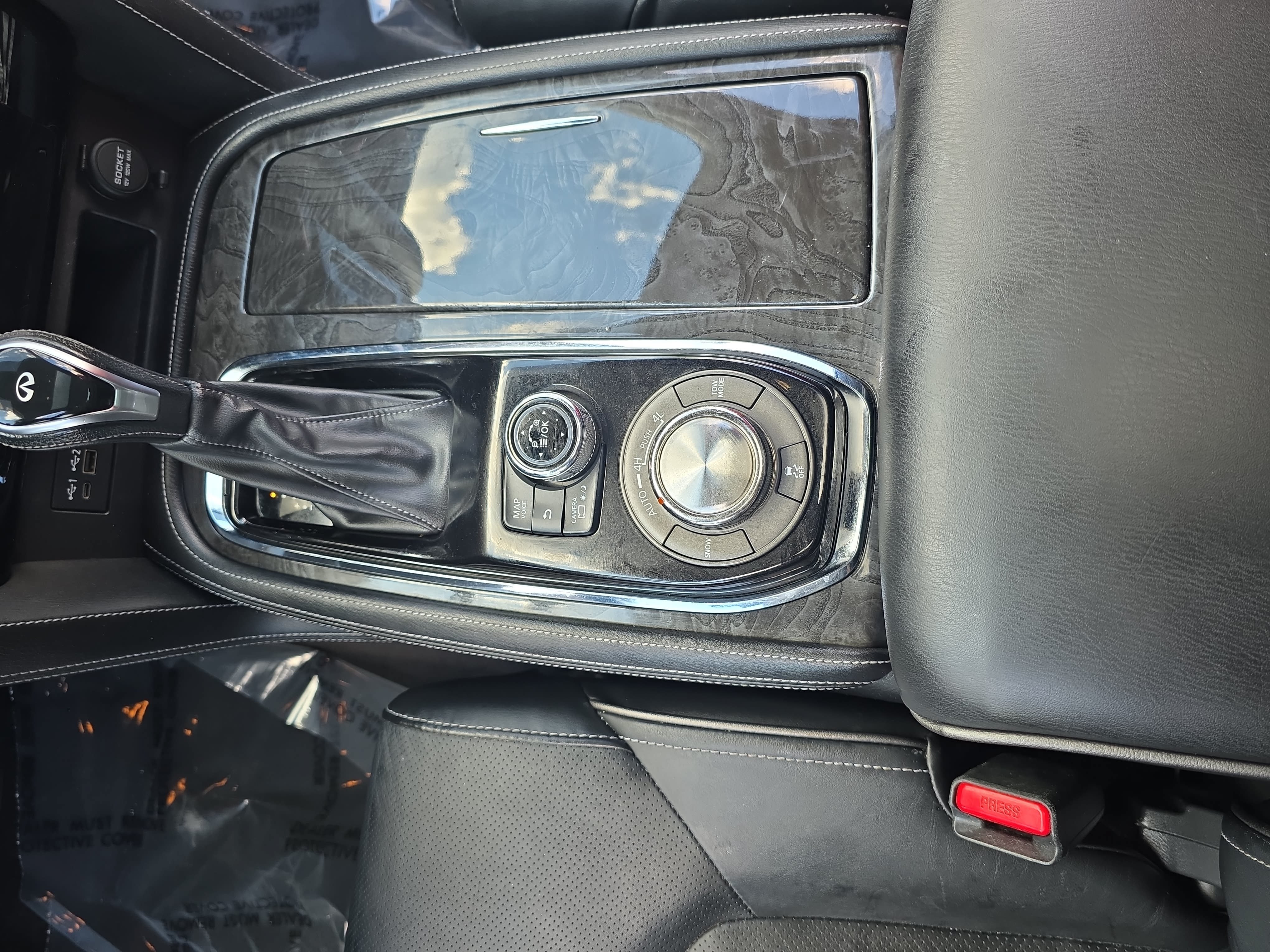 Used 2020 INFINITI QX80 Luxe w/ Proassist Package AWD/4WD image 26