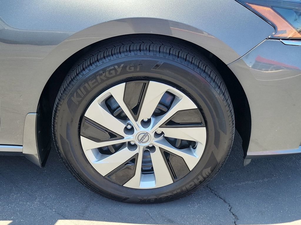 Used 2025 Nissan Altima 2.5 S FWD image 25