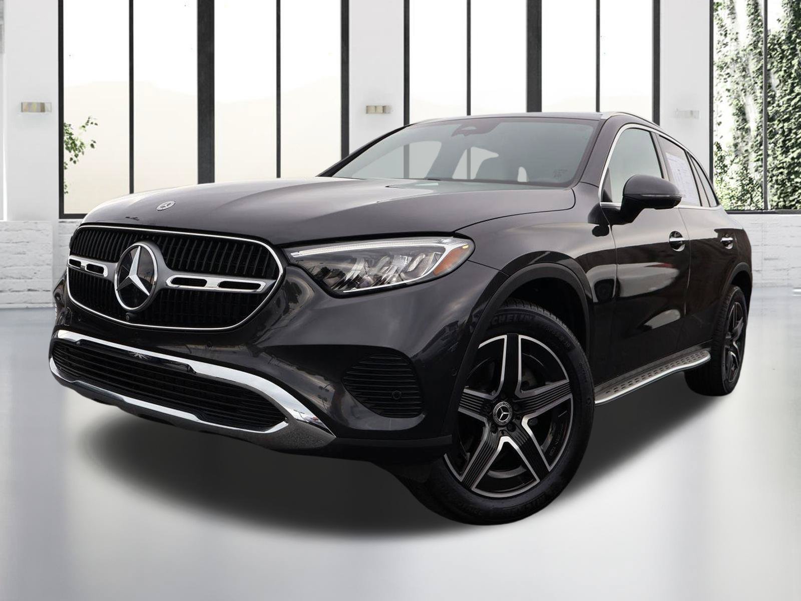 Used 2026 Mercedes-Benz GLC 300 image 1