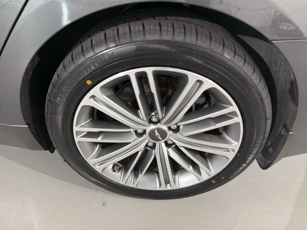 Used 2020 Genesis G80 3.8 RWD image 7