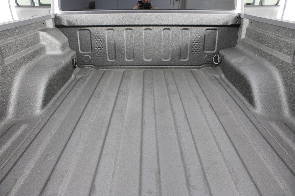 New 2026 Jeep Gladiator Sport AWD/4WD image 17