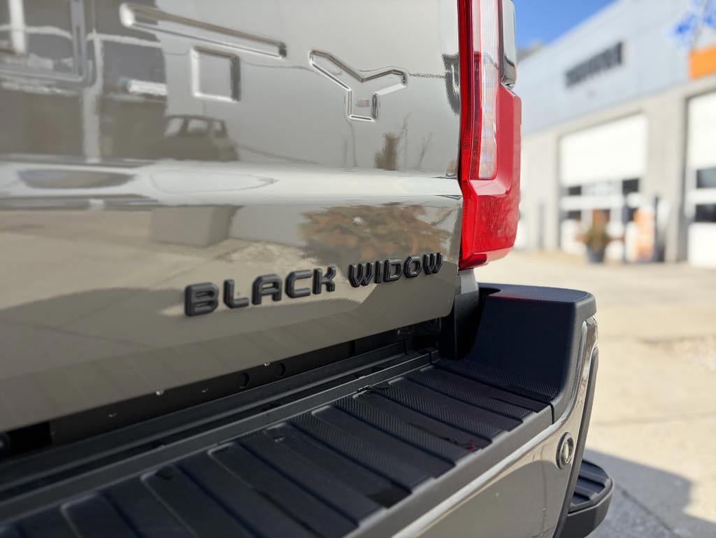 New 2026 Ford F250 Lariat w/ Black Appearance Package image 18