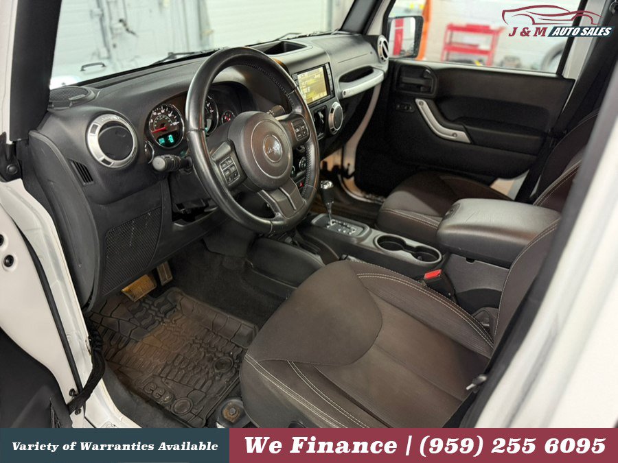 Used 2015 Jeep Wrangler Unlimited Sahara w/ Dual Top Group AWD/4WD image 16
