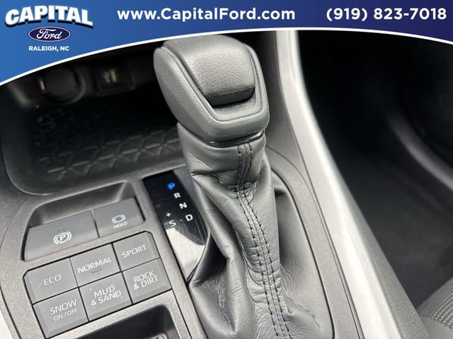 Used 2024 Toyota RAV4 LE image 27