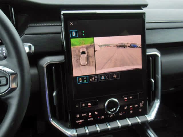 Used 2025 GMC Acadia Elevation image 23