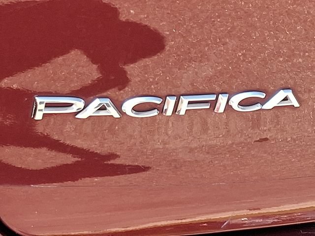 Used 2019 Chrysler Pacifica Touring-L Plus w/ Advanced Safetytec Group FWD image 28