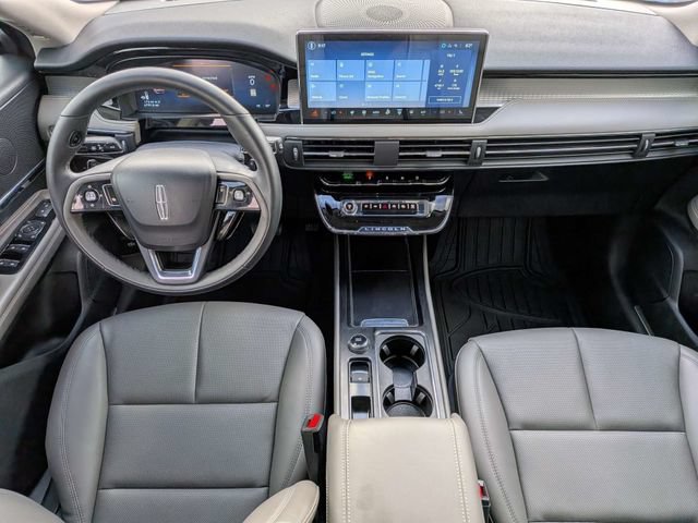 Used 2025 Lincoln Corsair FWD w/ Equipment Group 101A image 16