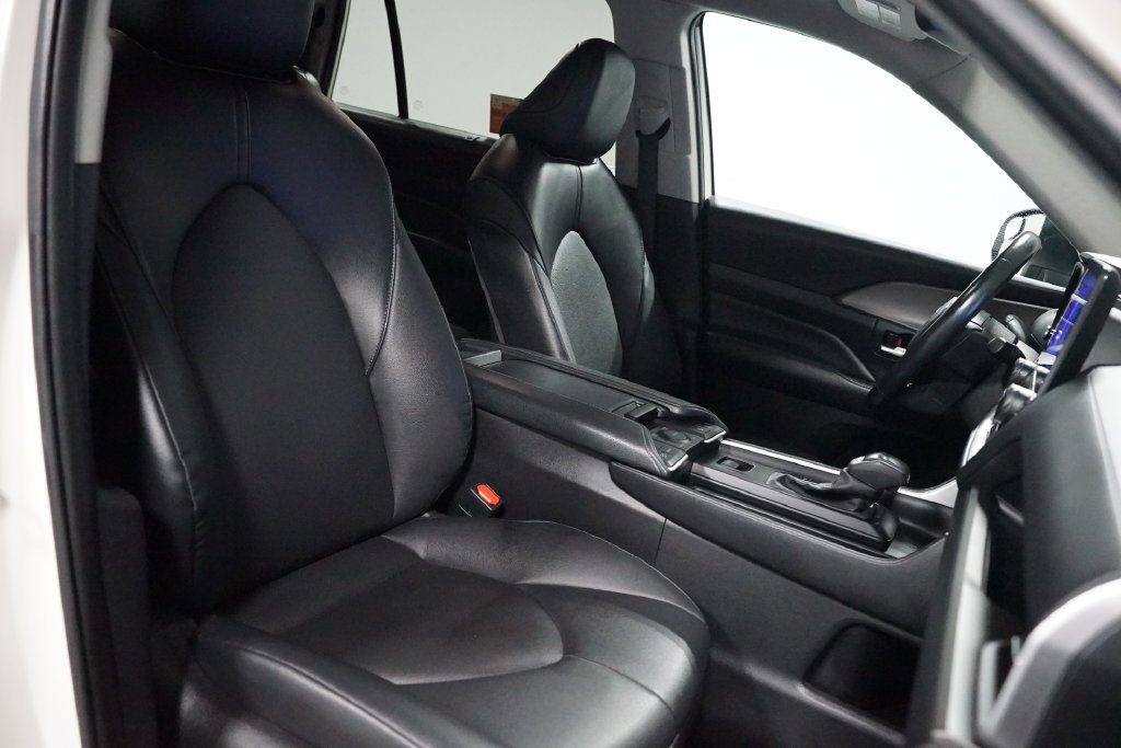 Certified 2024 Toyota Grand Highlander AWD image 27