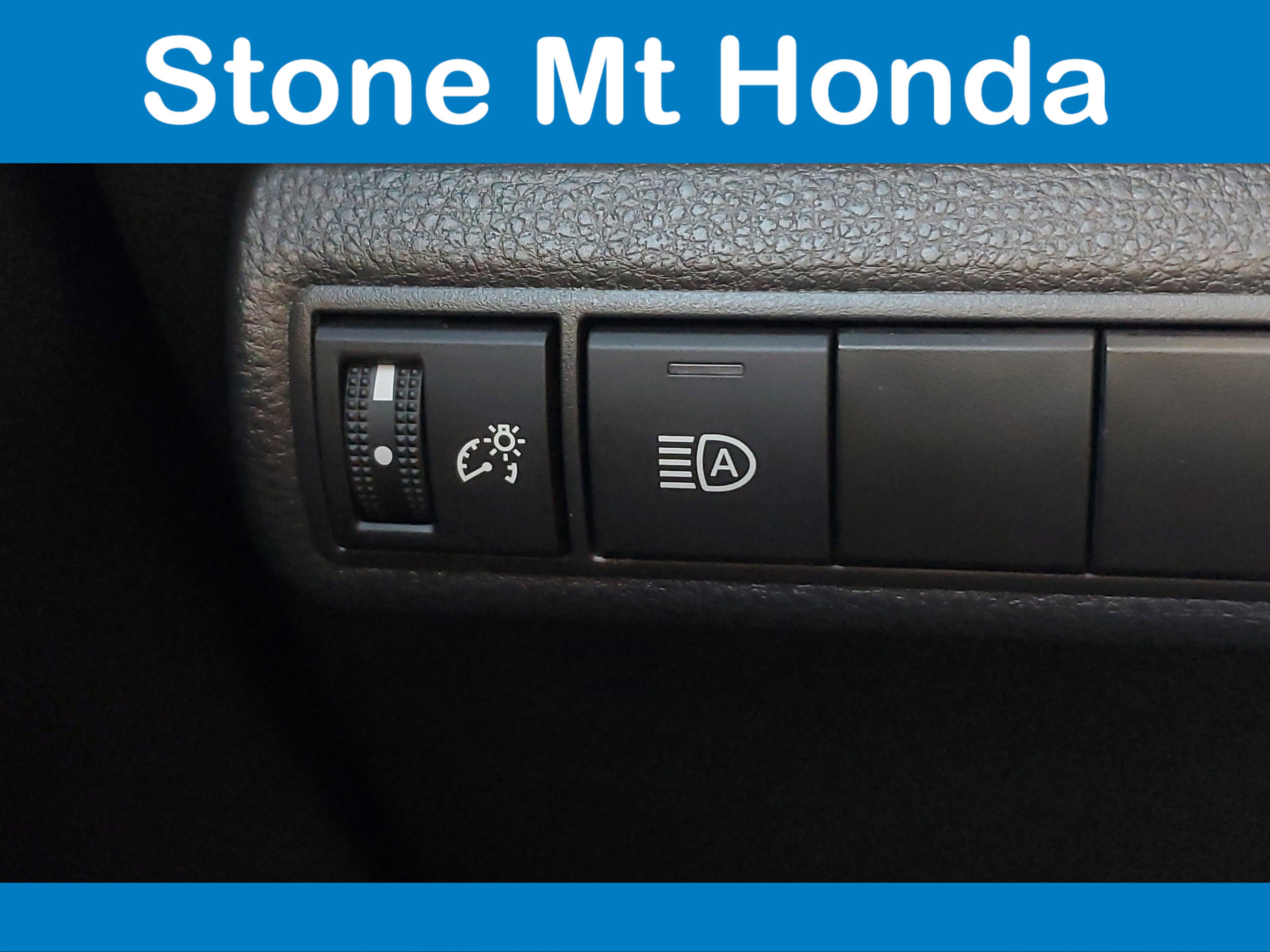 Used 2025 Toyota Corolla LE image 33