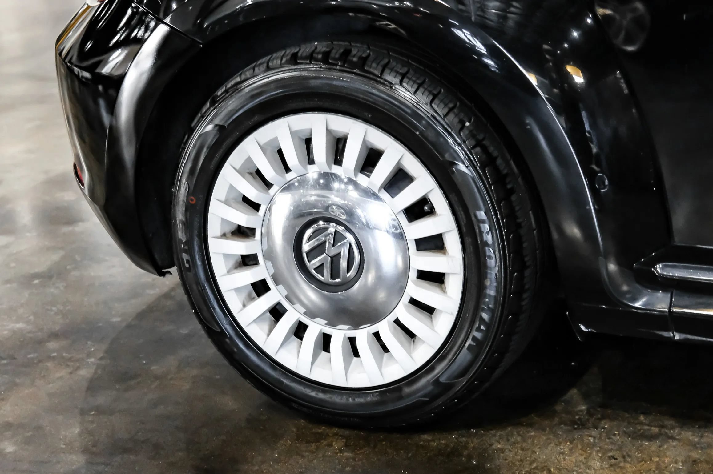 Used 2014 Volkswagen Beetle 2.5 FWD image 45