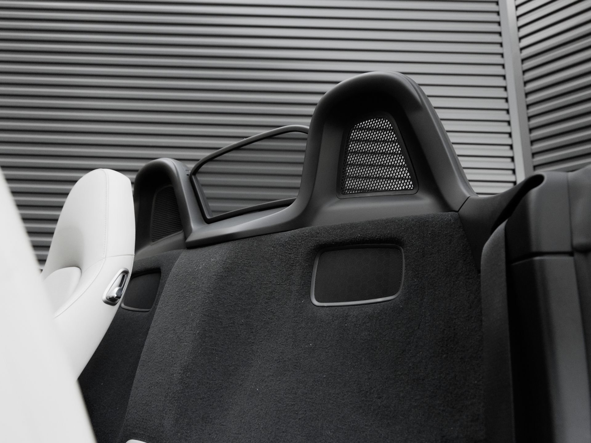 Certified 2025 Porsche 718 Boxster S RWD image 18