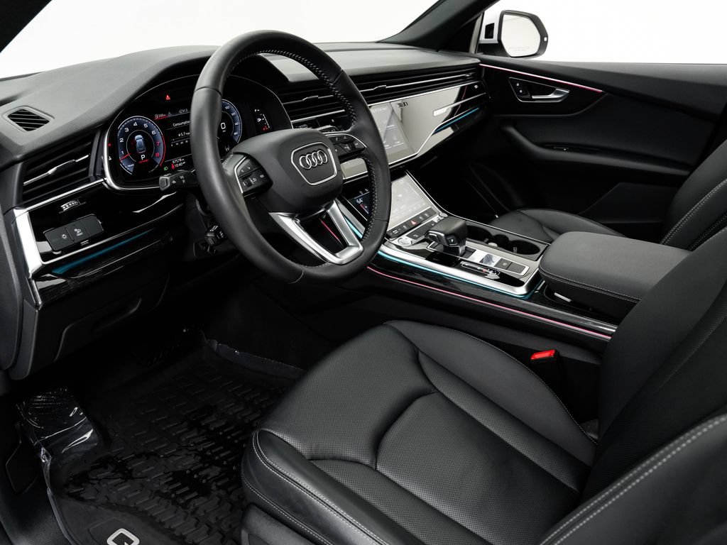Used 2019 Audi Q8 Premium Plus w/ Premium Plus AWD/4WD image 5