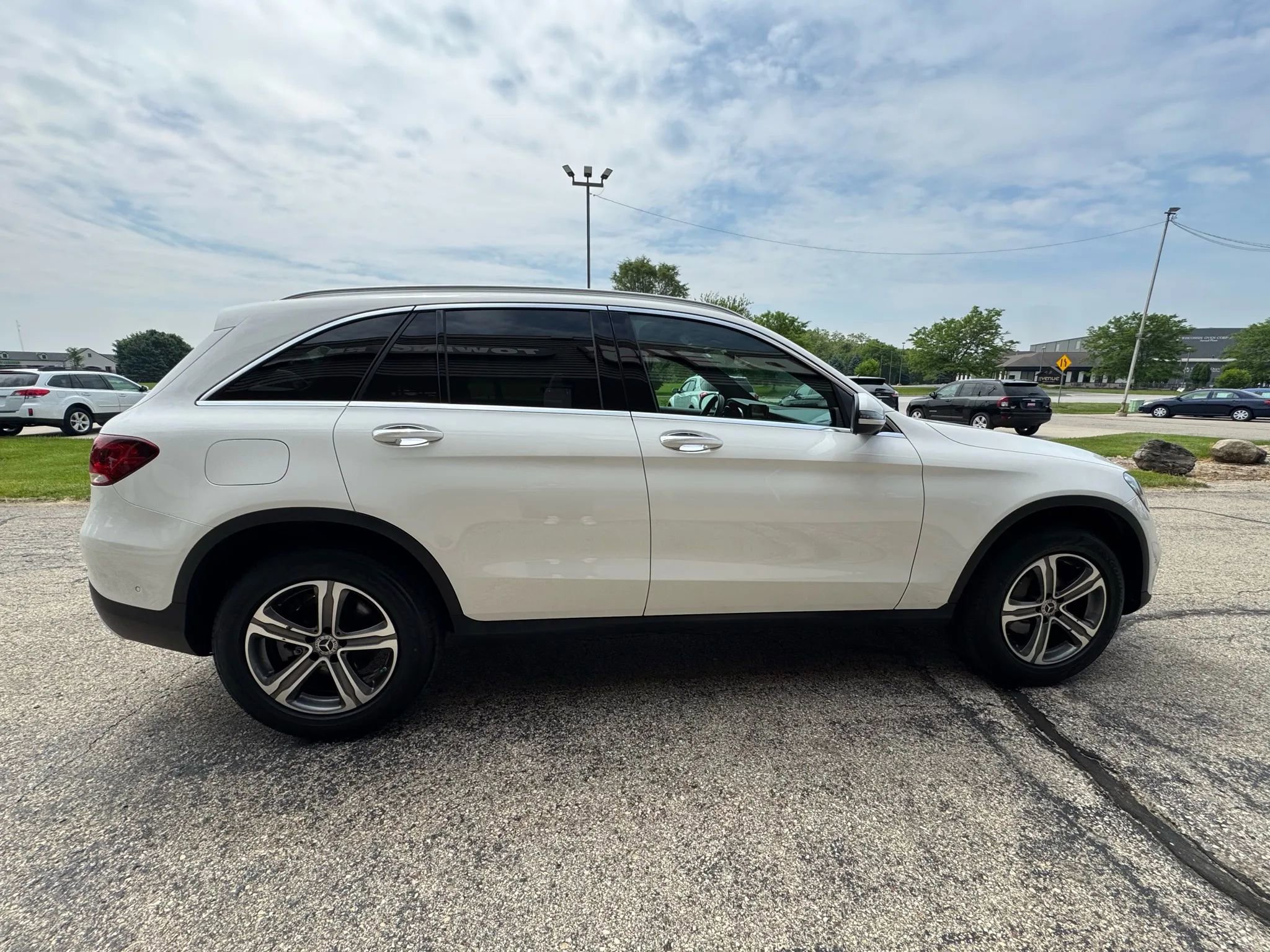 Used 2021 Mercedes-Benz GLC 300 4MATIC image 6