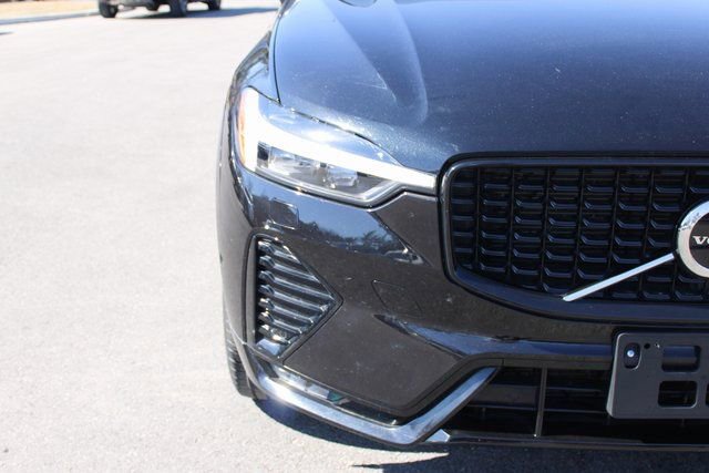 Used 2025 Volvo XC60 B5 Plus image 40