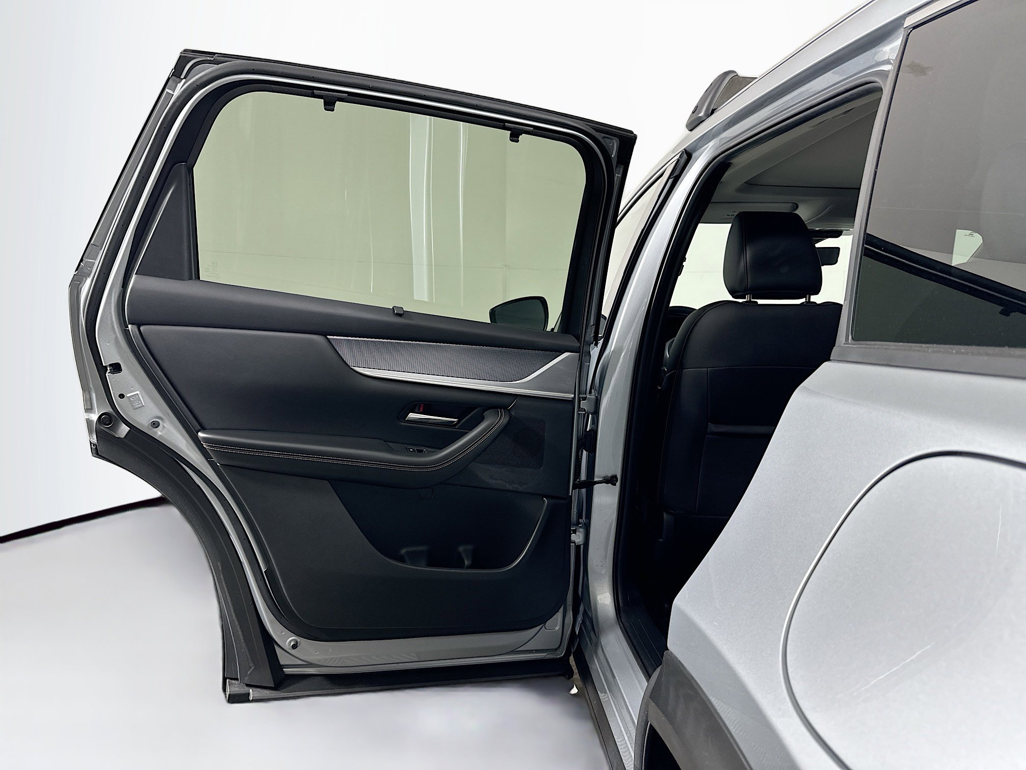 Used 2024 MAZDA CX-90 Plug-In Hybrid w/ Premium Pkg image 27