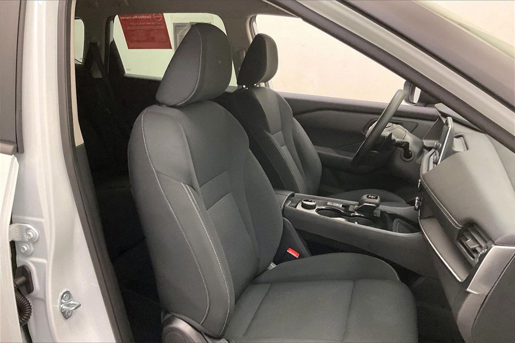 Certified 2025 Nissan Rogue S image 6