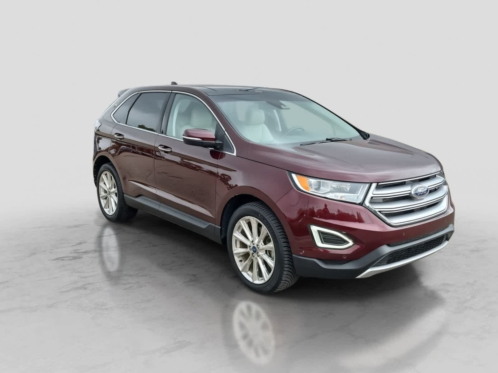 Used 2017 Ford Edge Titanium w/ Equipment Group 302A AWD/4WD image 2