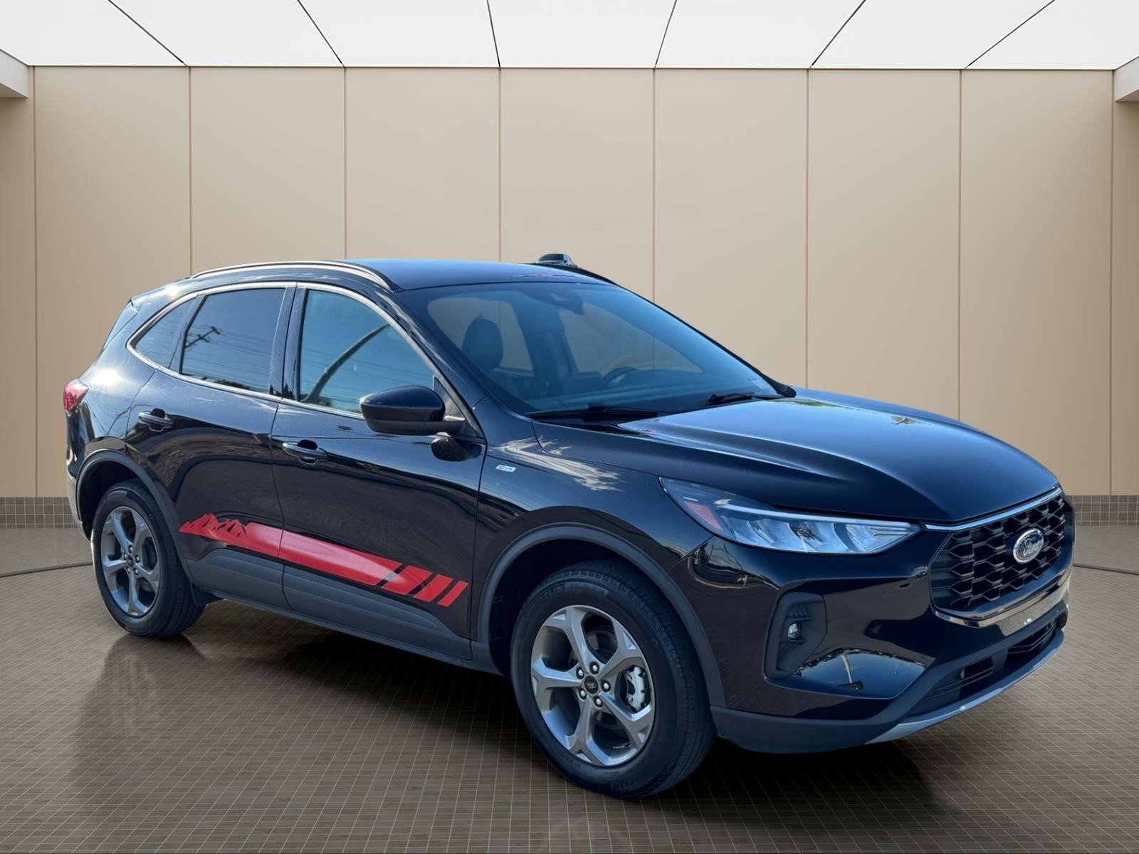 Used 2025 Ford Escape ST-Line Select image 2