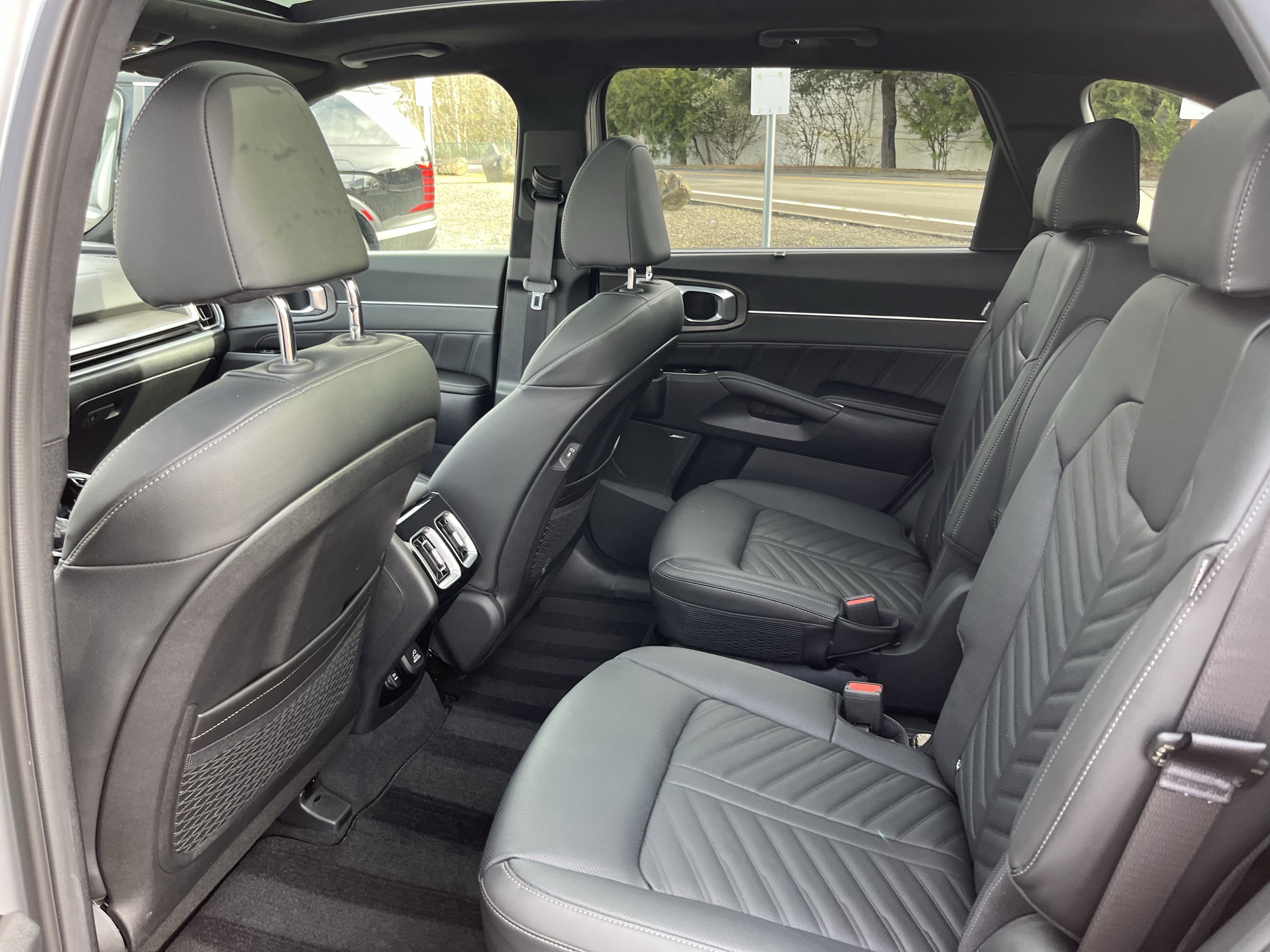 Used 2025 Kia Sorento SX Prestige image 13