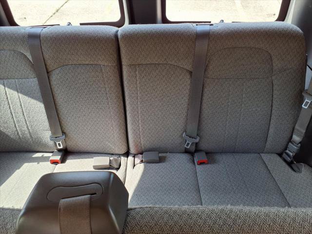 Used 2024 Chevrolet Express 3500 LT w/ LT Preferred Equipment Group RWD image 11