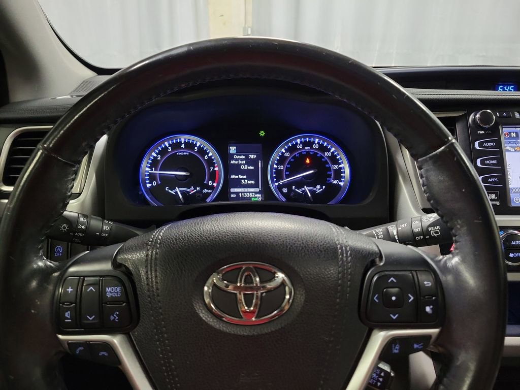 Used 2018 Toyota Highlander Limited image 15
