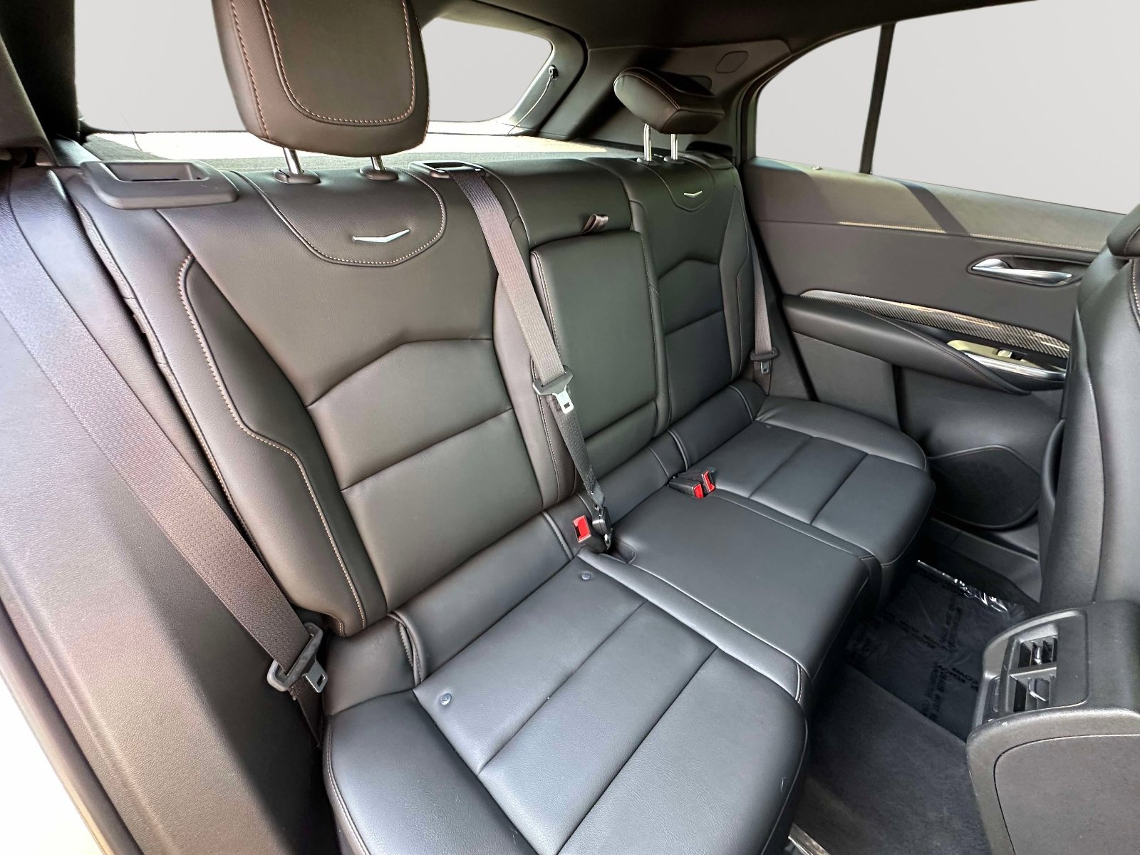 Used 2019 Cadillac XT4 Sport w/ LPO, Midnight Sport Package AWD/4WD image 33