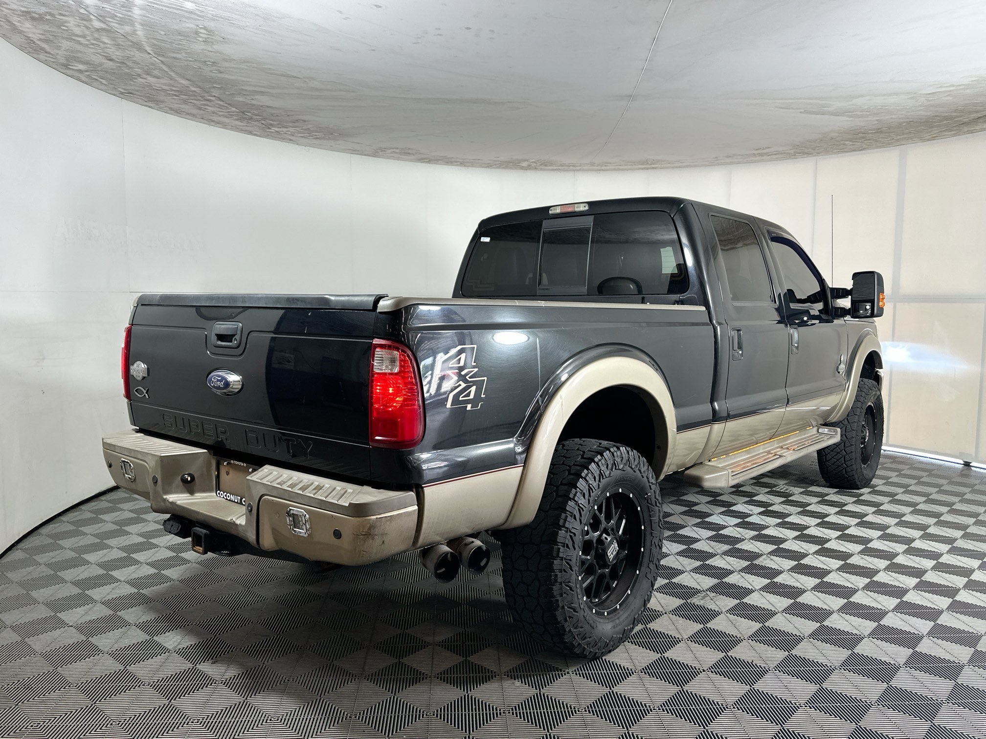 Used 2014 Ford F350 King Ranch w/ Snow Plow Prep Package AWD/4WD image 3
