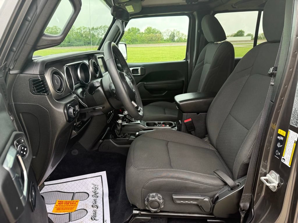 Used 2023 Jeep Wrangler Unlimited Sport AWD/4WD image 25