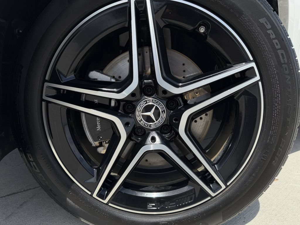 Used 2025 Mercedes-Benz GLA 250 4MATIC image 9