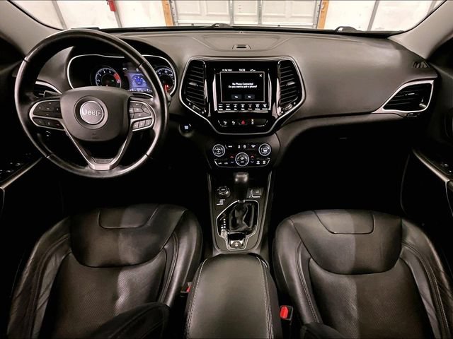 Used 2019 Jeep Cherokee Limited w/ Technology Group AWD/4WD image 15