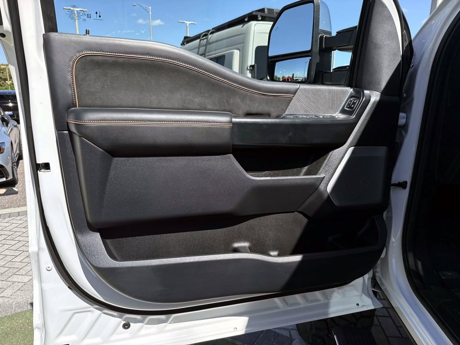 Used 2024 Ford F350 Platinum AWD/4WD image 17
