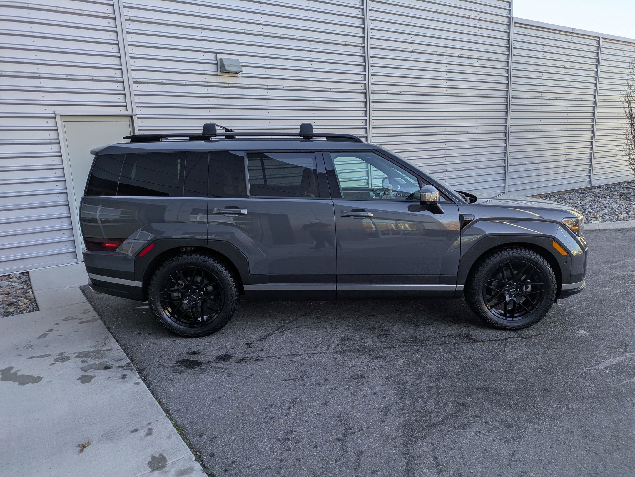 Used 2024 Hyundai Santa Fe Limited image 6