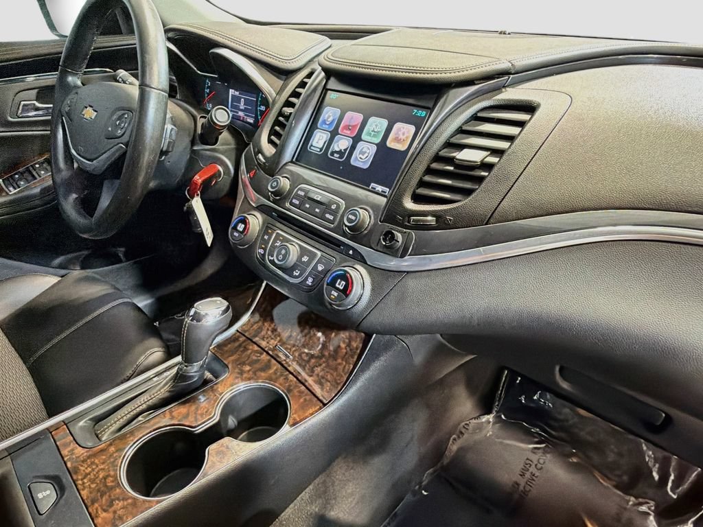 Used 2015 Chevrolet Impala LT w/ Convenience Package FWD image 29