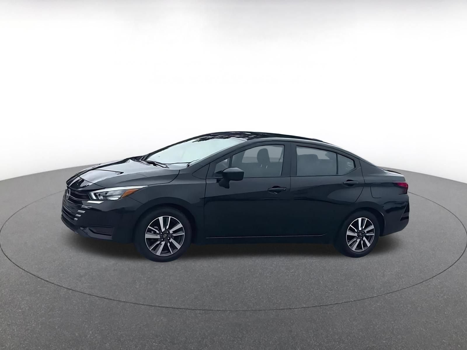 Used 2025 Nissan Versa SV FWD image 7