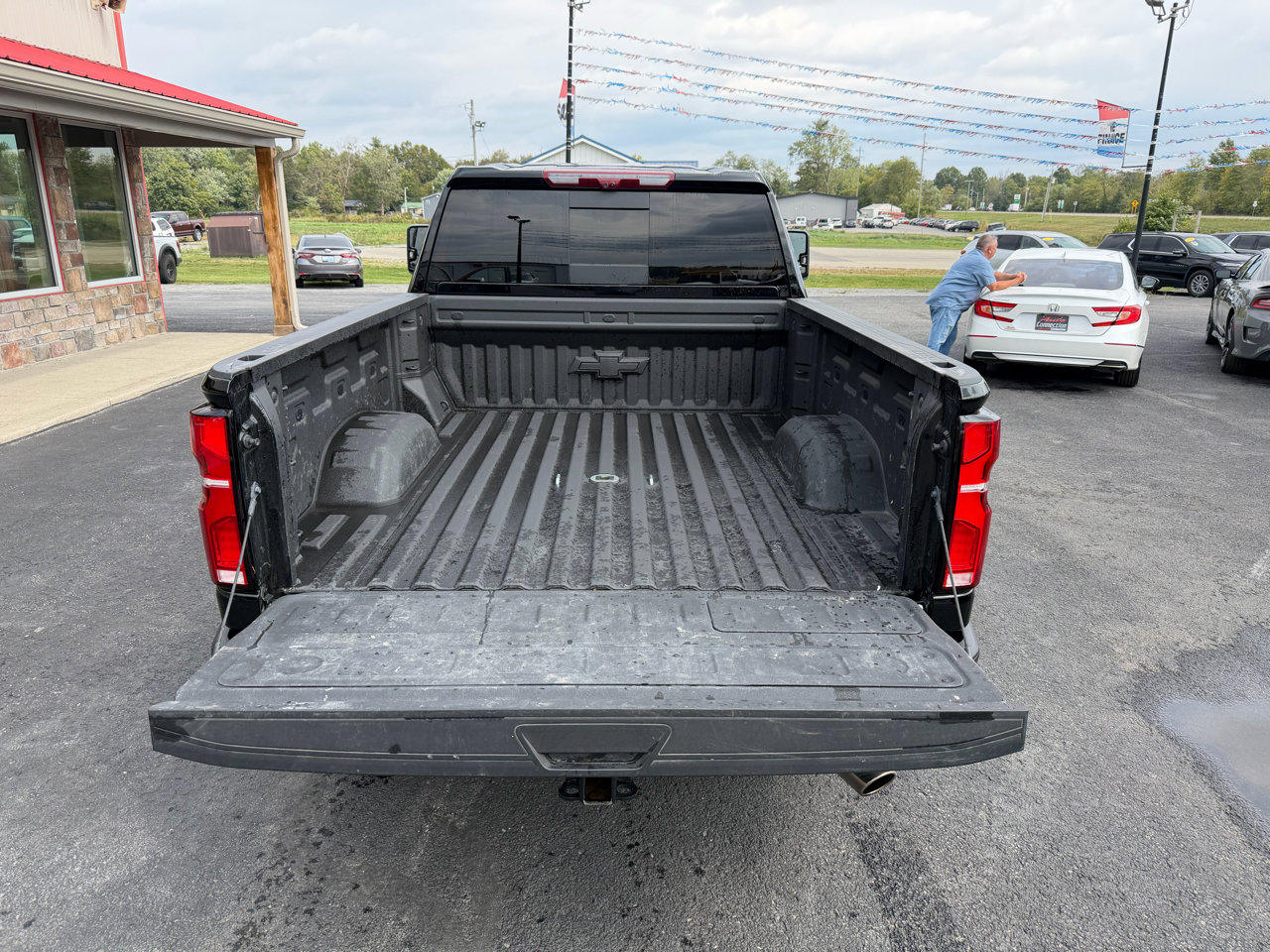Used 2025 Chevrolet Silverado 2500 High Country w/ Technology Package image 6