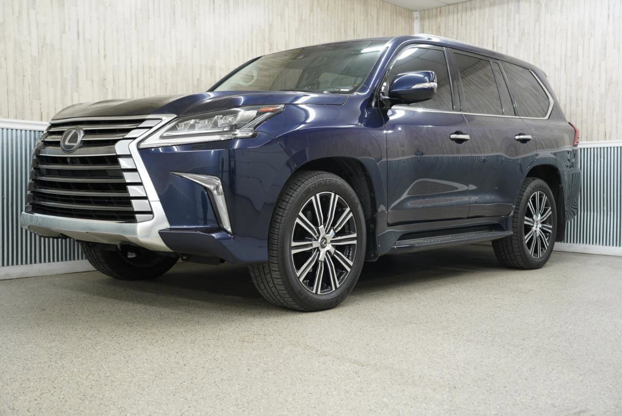 Used 2016 Lexus LX 570 4WD w/ Luxury Package image 4