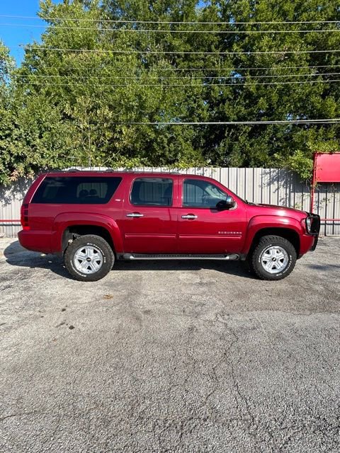 Used 2010 Chevrolet Suburban LT AWD/4WD image 2