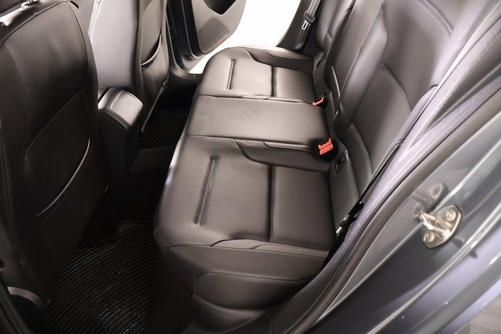 Used 2019 Volkswagen Golf SE w/ Driver Assistance Package image 12