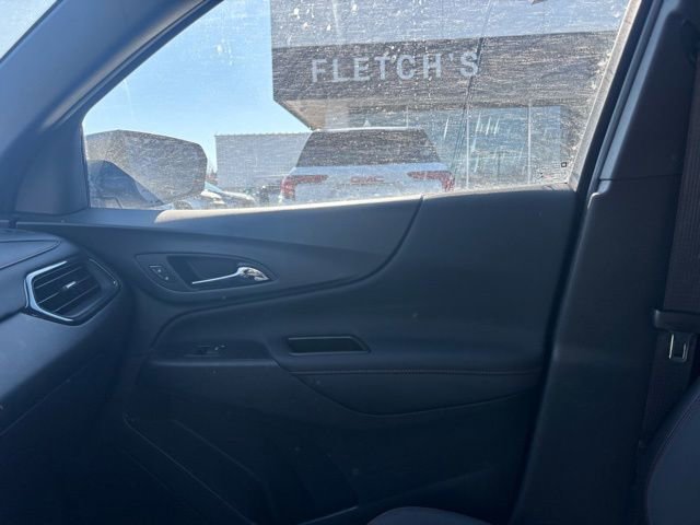 Used 2023 Chevrolet Equinox RS image 12