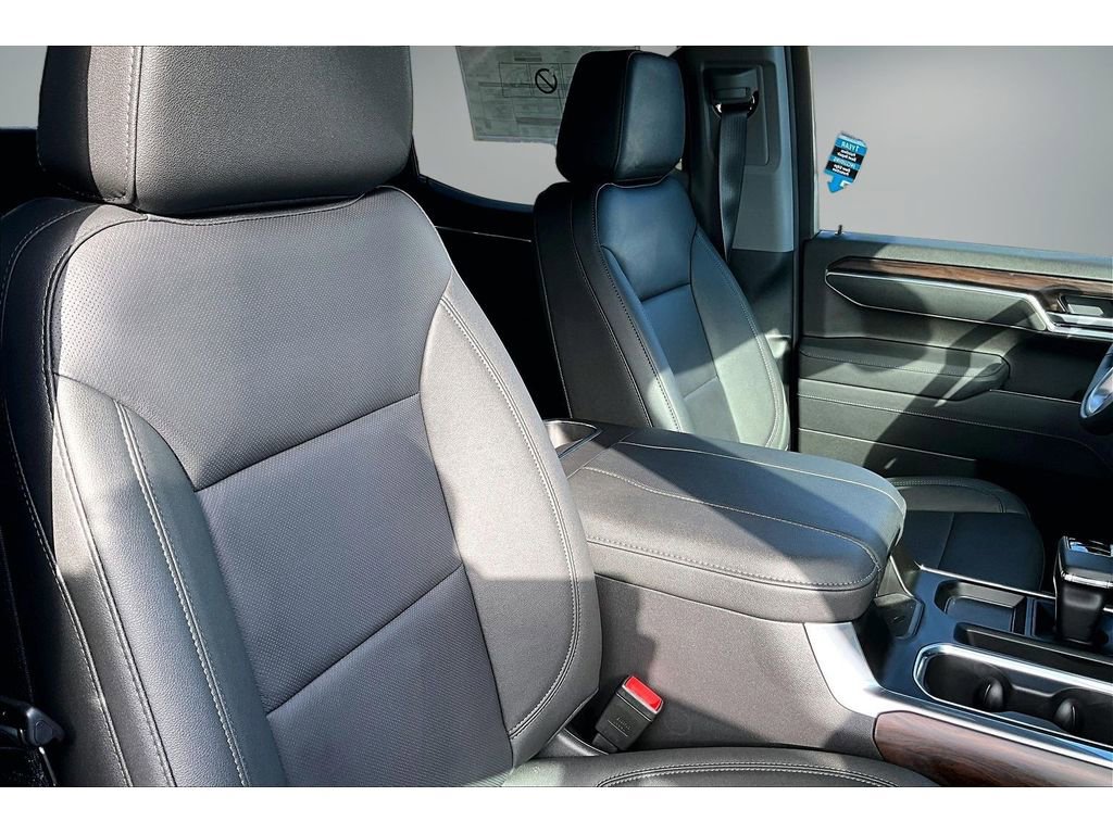 New 2026 GMC Sierra 1500 SLT image 11