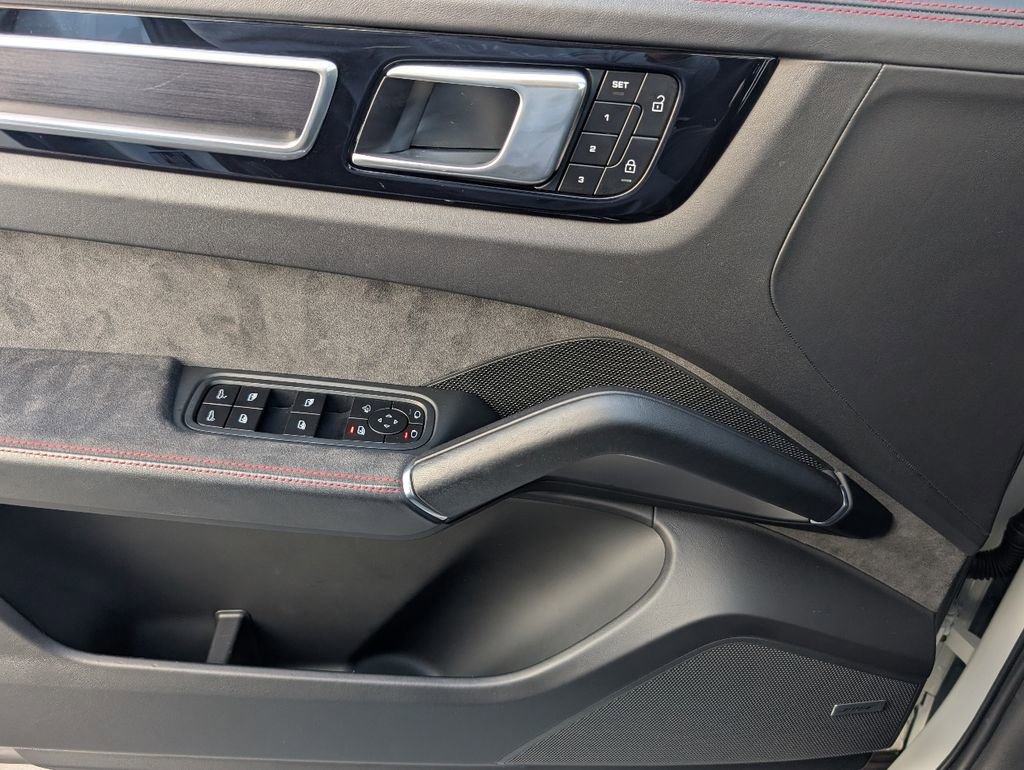 Certified 2022 Porsche Cayenne GTS image 20
