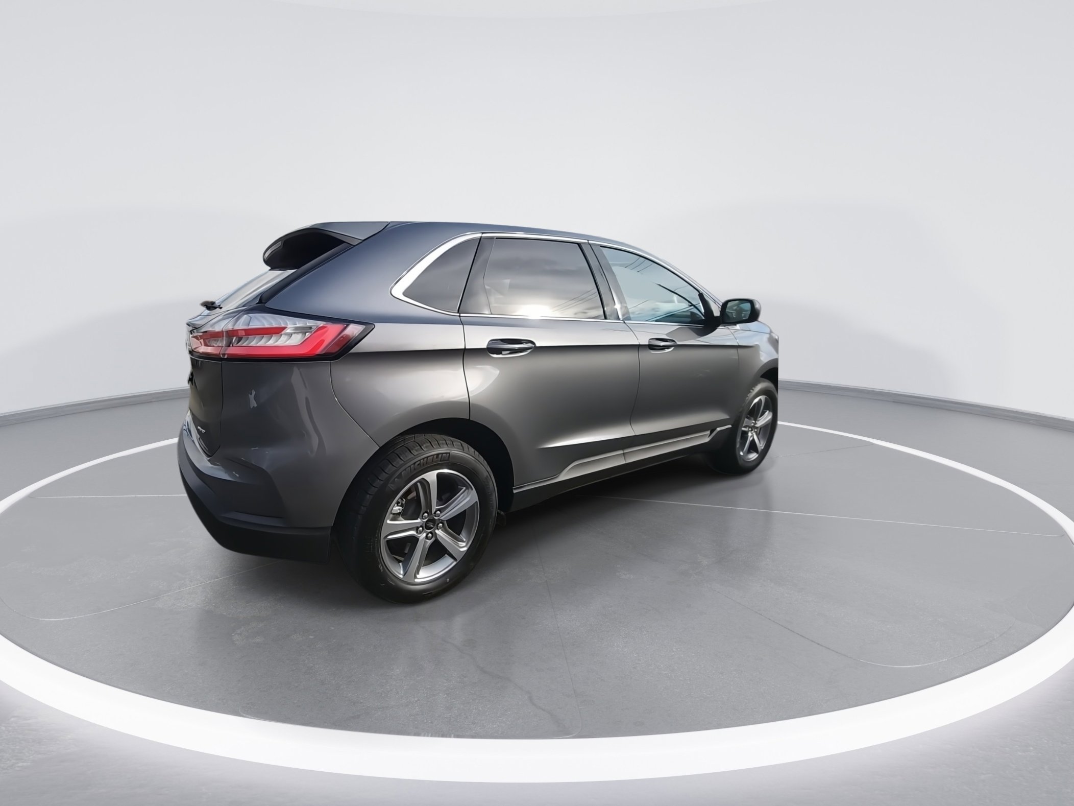 Used 2024 Ford Edge SEL w/ Convenience Package image 8