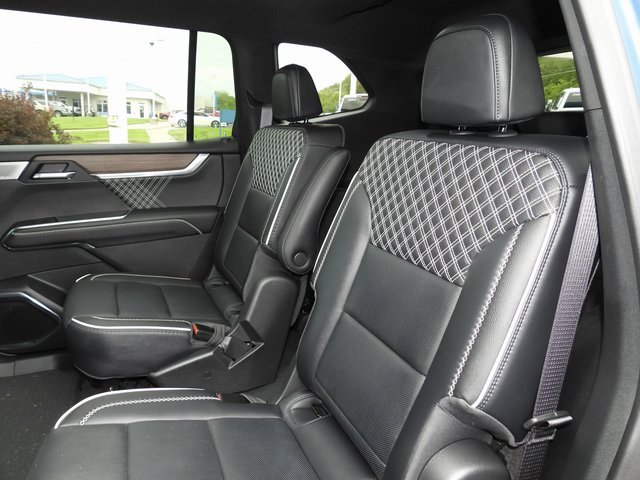 Used 2025 GMC Acadia Denali w/ Super Cruise Package image 49