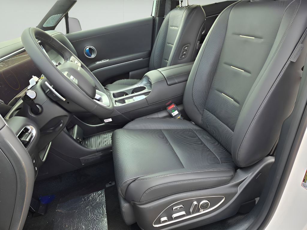 Used 2026 Hyundai Palisade Calligraphy image 13