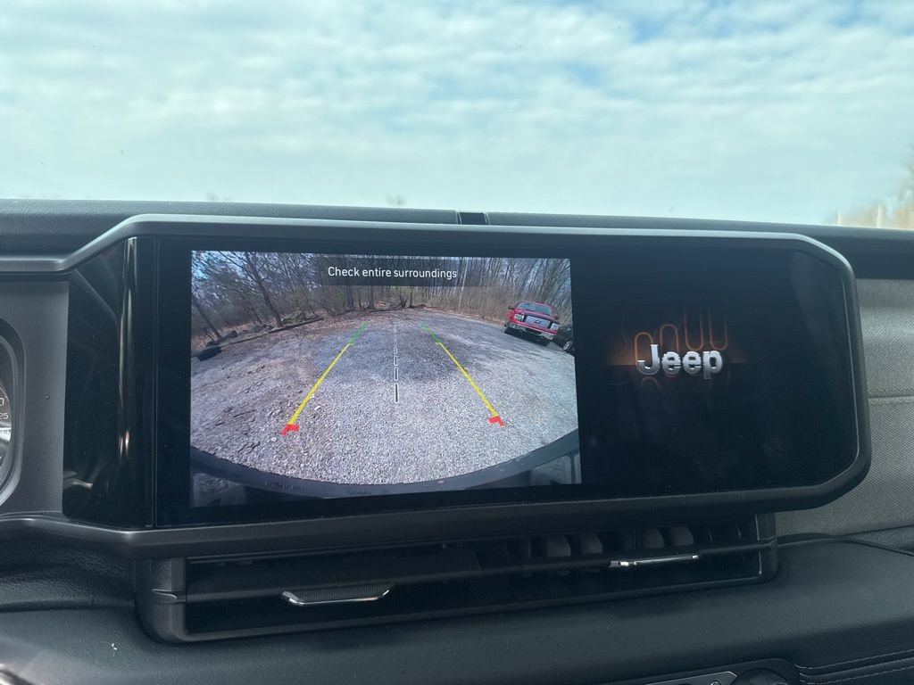 Used 2025 Jeep Wrangler Unlimited Sahara w/ Safety Group image 30