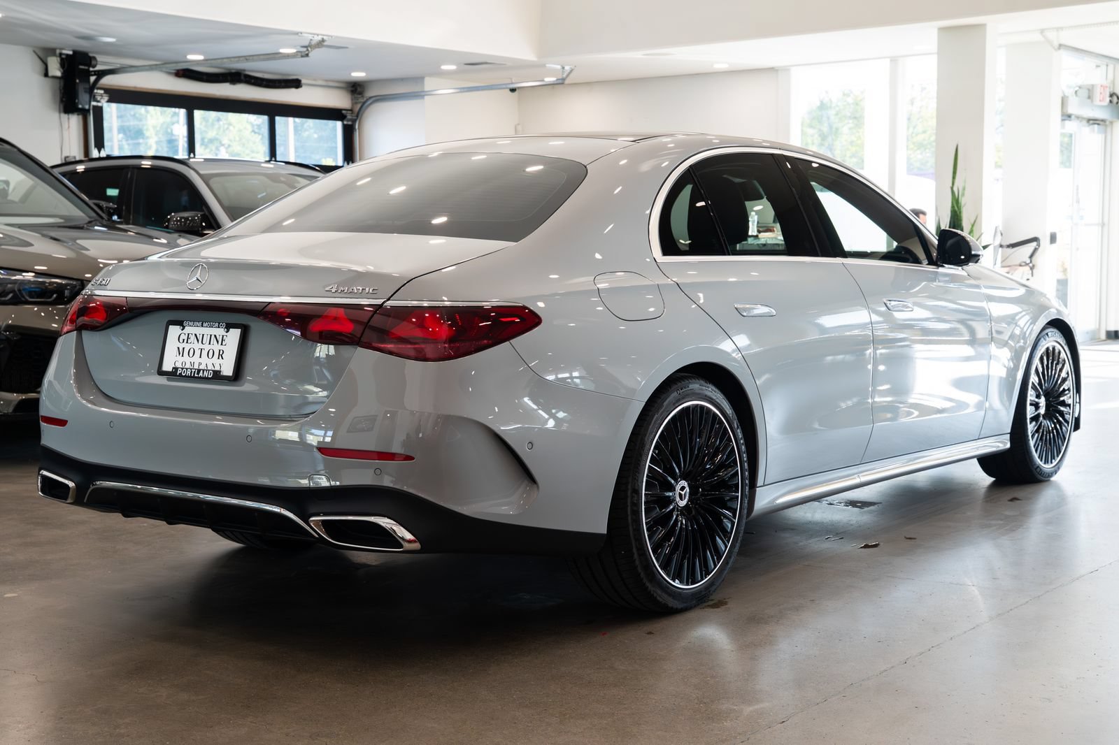 Used 2025 Mercedes-Benz E 450 4MATIC Sedan image 4